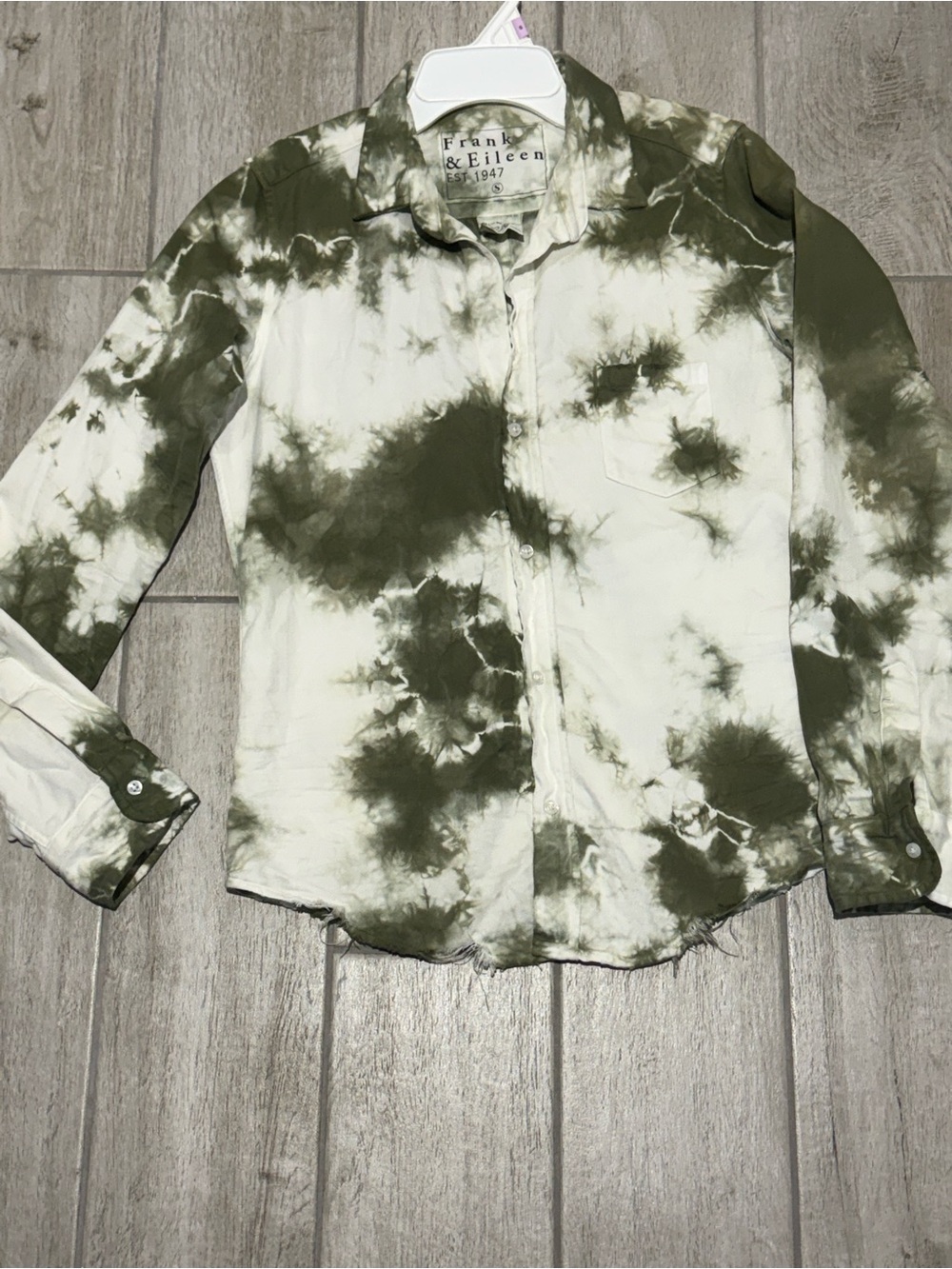 Frank & Eileen “Barry” Olive Green and off White Tie-Dye Button-Down Shirt